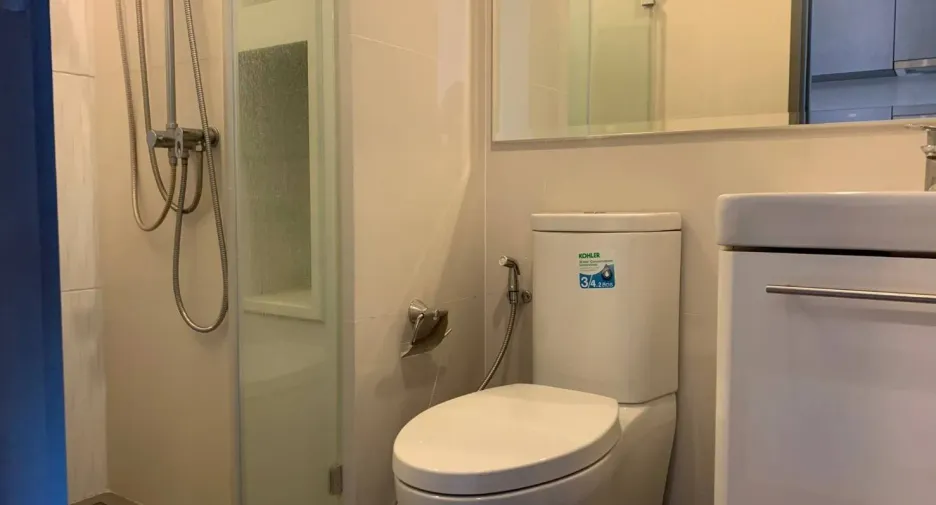 À louer et à vendre studio condo 