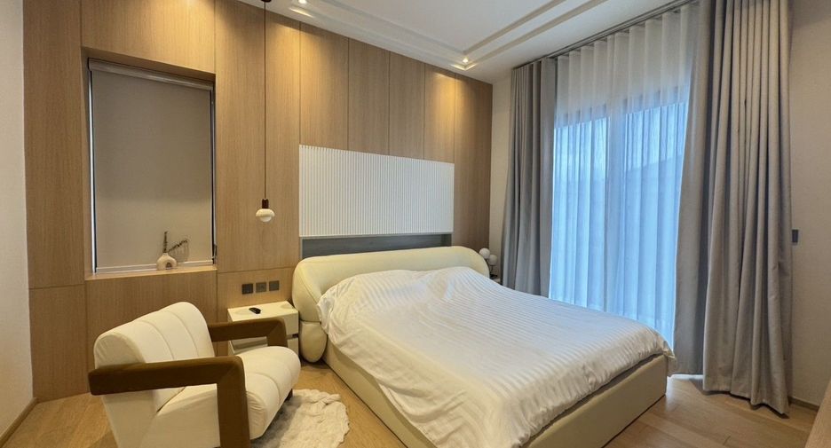 Villa en alquiler de 4 habitaciones en Bang Lamung, Chonburi