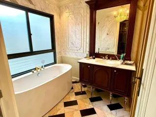 Casa en alquiler de 4 habitaciones en Bang Kapi, Bangkok