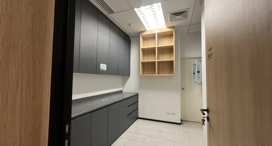 For rent office in Huai Khwang, Bangkok