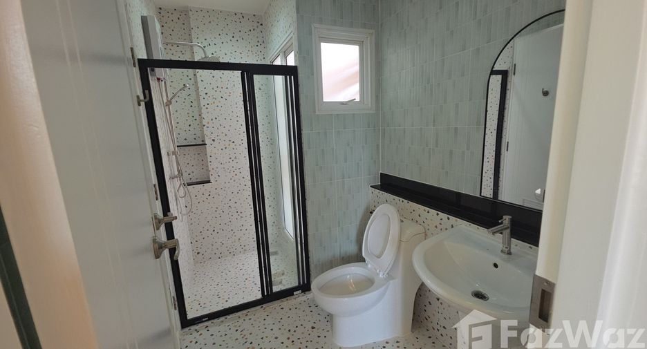 À vendre et à louer 3 chambres maison à Mueang Phuket, Phuket