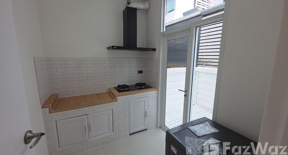 À vendre et à louer 3 chambres maison à Mueang Phuket, Phuket