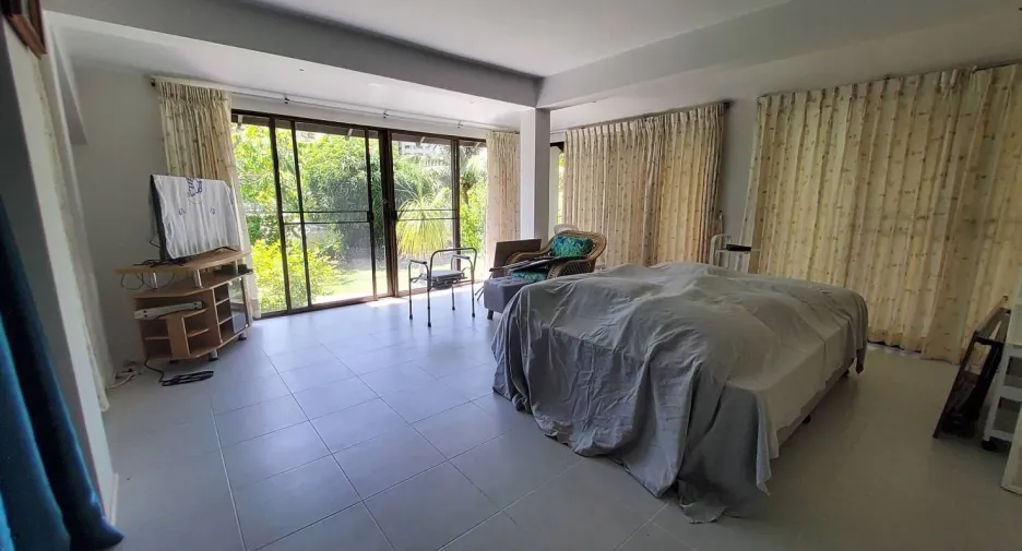 For sale 4 bedrooms house in Cha Am, Phetchaburi