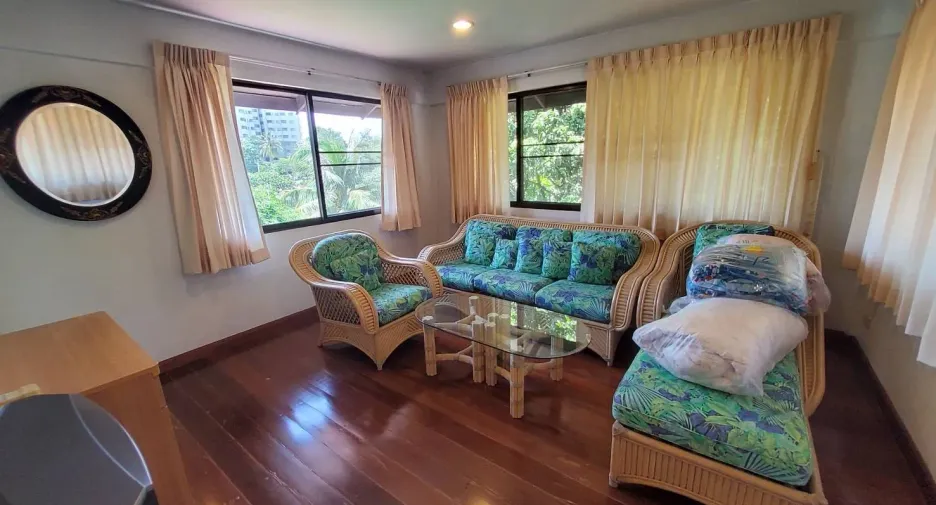 For sale 4 bedrooms house in Cha Am, Phetchaburi