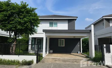 For sale 3 bedrooms house in Khlong Sam Wa, Bangkok