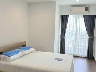 Condo en alquiler de 2 habitaciones en Yan Nawa, Bangkok