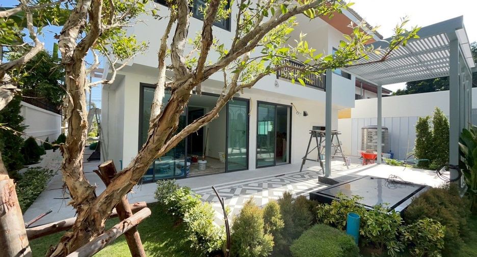 À vendre 4 chambres maison à Lat Phrao, Bangkok