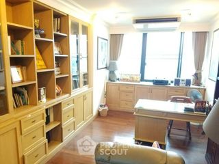 Wohnung zum Kauf mit 3 Zimmer in Yan Nawa, Bangkok