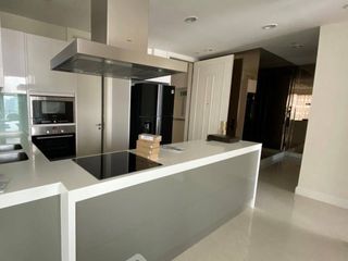 For rent and for sale 3 bedrooms condo in Pathum Wan, Bangkok