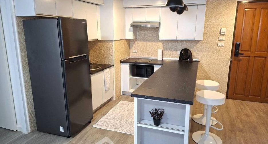 For sale 1 bed condo in Khlong Toei, Bangkok