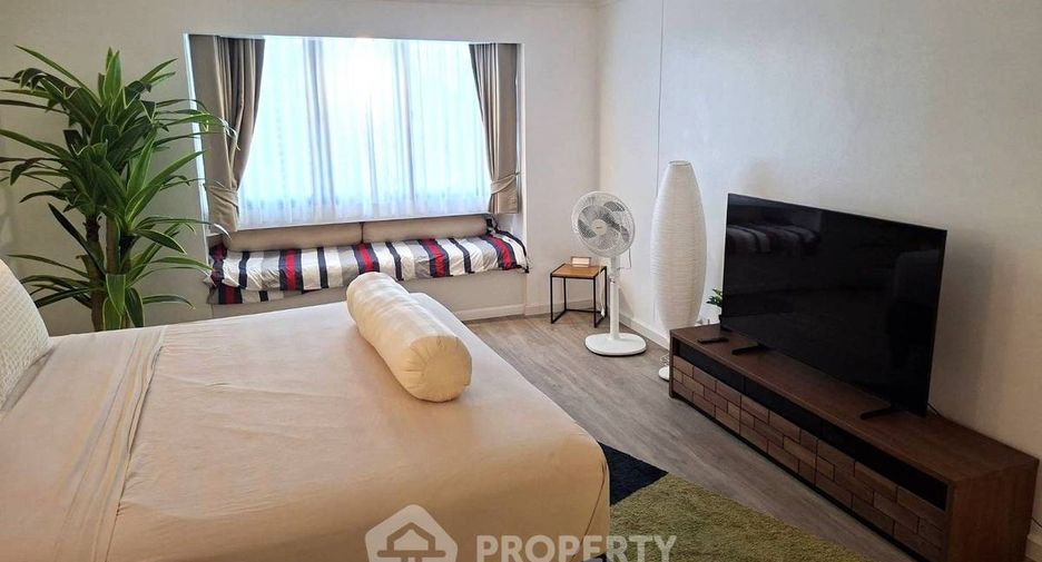 For sale 1 bed condo in Khlong Toei, Bangkok
