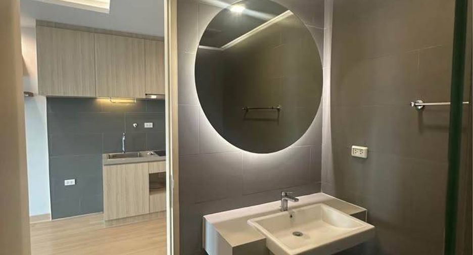 Condo en venta de 1 habitaciones en Si Racha, Chonburi