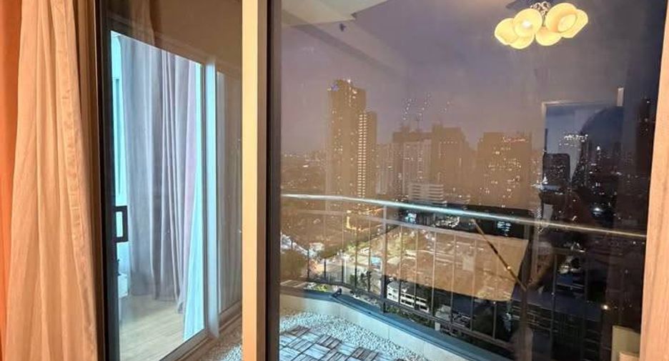 À vendre 2 chambres condo à Watthana, Bangkok