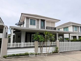 À vendre 3 chambres maison à Si Racha, Chonburi
