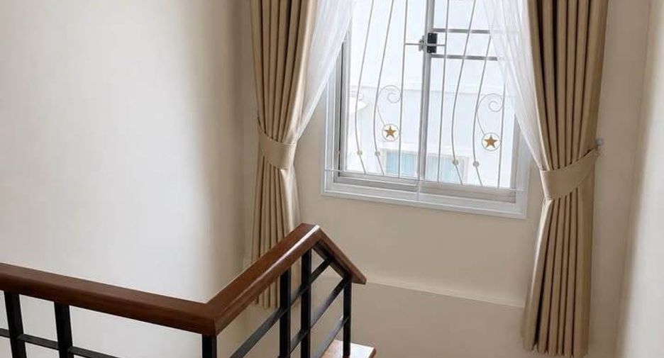 À vendre 3 chambres maison à Si Racha, Chonburi