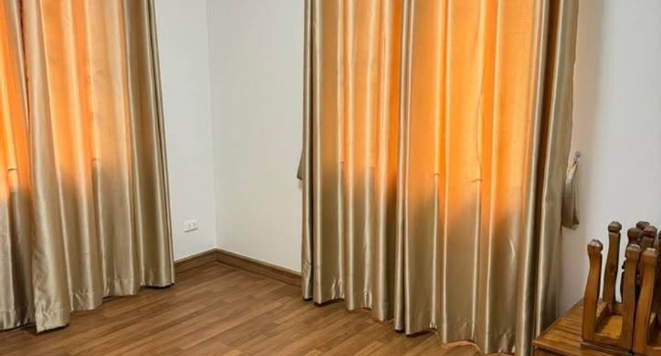 À vendre 3 chambres maison à Si Racha, Chonburi