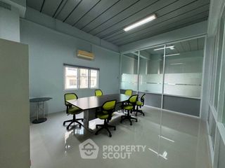 For rent and for sale 10 bedrooms townhouse in Ban Bueng, Chonburi