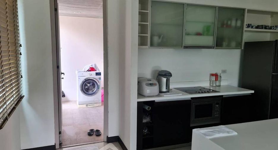 For sale 3 bedrooms condo in Yan Nawa, Bangkok