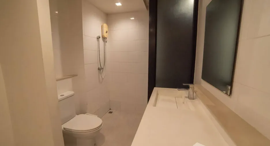 Casa adosada en venta de 4 habitaciones en Lat Phrao, Bangkok