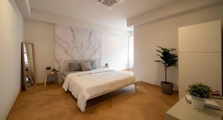 Casa adosada en venta de 3 habitaciones en Watthana, Bangkok