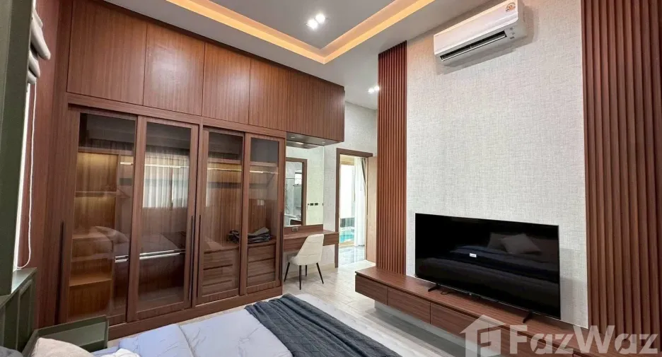 For rent 4 bedrooms villa in Bang Lamung, Chonburi