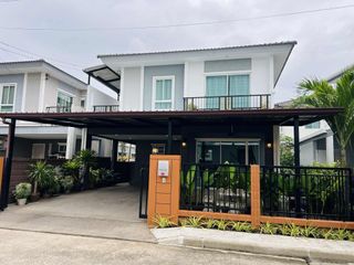Casa en alquiler de 3 habitaciones en Mueang Phuket, Phuket