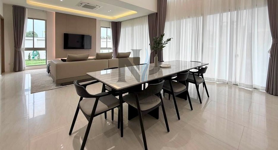Casa en alquiler de 3 habitaciones en Bang Lamung, Chonburi