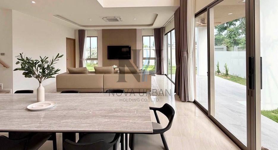 Casa en alquiler de 3 habitaciones en Bang Lamung, Chonburi