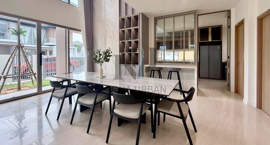 Casa en alquiler de 3 habitaciones en Bang Lamung, Chonburi