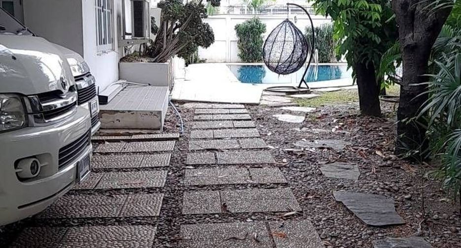 Haus zum Kauf mit 6 Zimmer in Bang Phli, Samut Prakan