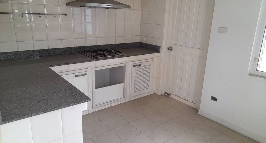Haus zum Kauf mit 6 Zimmer in Bang Phli, Samut Prakan