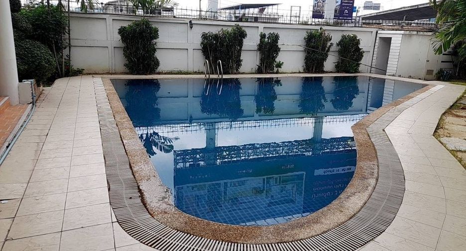 Haus zum Kauf mit 6 Zimmer in Bang Phli, Samut Prakan