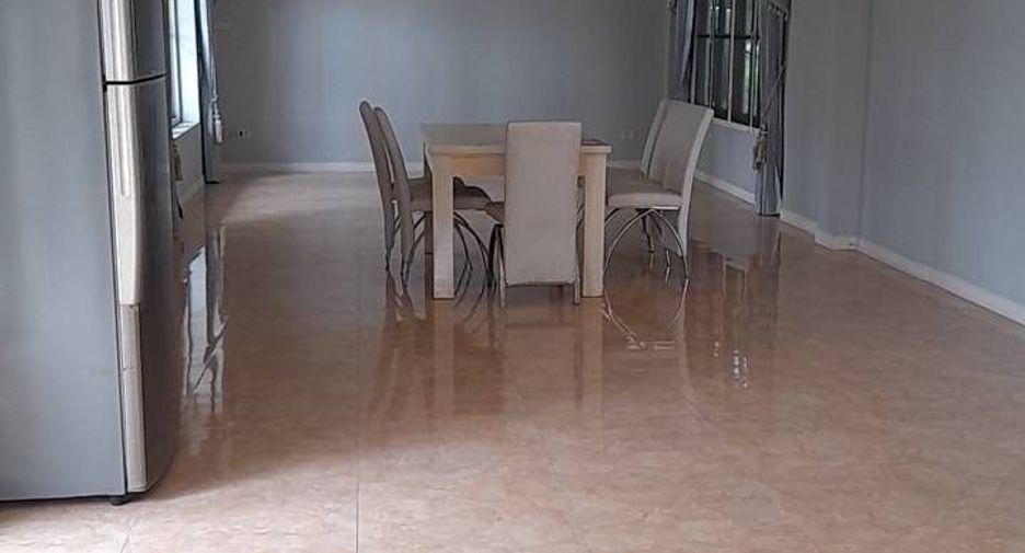 Haus zum Kauf mit 6 Zimmer in Bang Phli, Samut Prakan