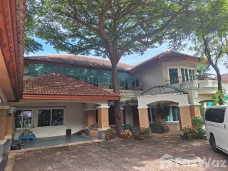 Haus zum Kauf mit 7 Zimmer in Mueang Samut Prakan, Samut Prakan