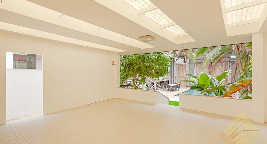 For rent and for sale 4 bedrooms house in Bang Lamung, Chonburi