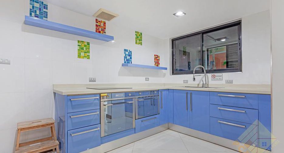 For rent and for sale 4 bedrooms house in Bang Lamung, Chonburi