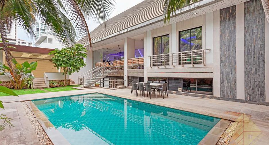 For rent and for sale 4 bedrooms house in Bang Lamung, Chonburi