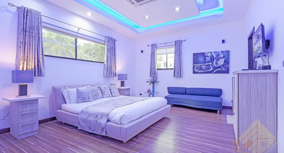 For rent and for sale 4 bedrooms house in Bang Lamung, Chonburi