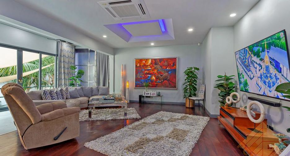 For rent and for sale 5 bedrooms house in Bang Lamung, Chonburi