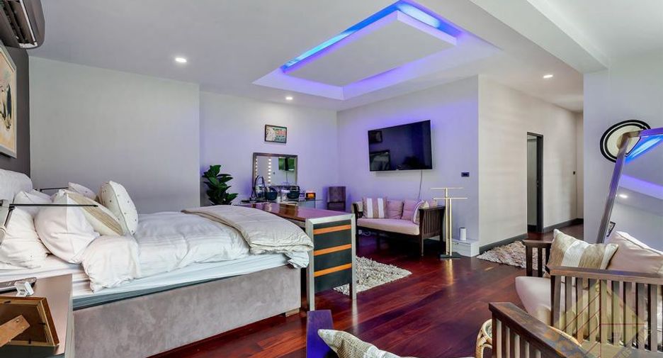For rent and for sale 5 bedrooms house in Bang Lamung, Chonburi