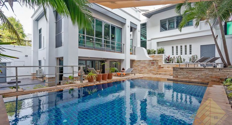For rent and for sale 5 bedrooms house in Bang Lamung, Chonburi