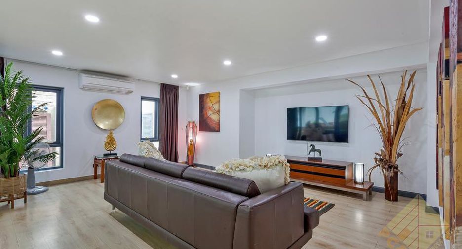 For rent and for sale 5 bedrooms house in Bang Lamung, Chonburi