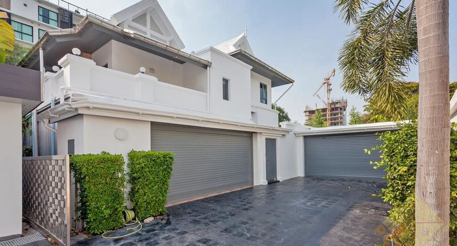 For rent and for sale 5 bedrooms house in Bang Lamung, Chonburi