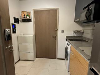 Wohnung zur Miete mit 1 Zimmer in Pathum Wan, Bangkok