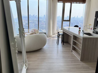À louer 2 chambres condo à Bang Kho Laem, Bangkok