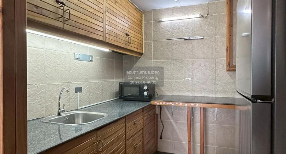 Wohnung zur Miete mit 2 Zimmer in Phra Khanong, Bangkok