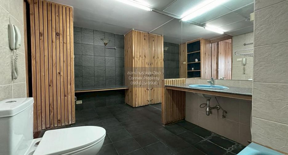 Wohnung zur Miete mit 2 Zimmer in Phra Khanong, Bangkok