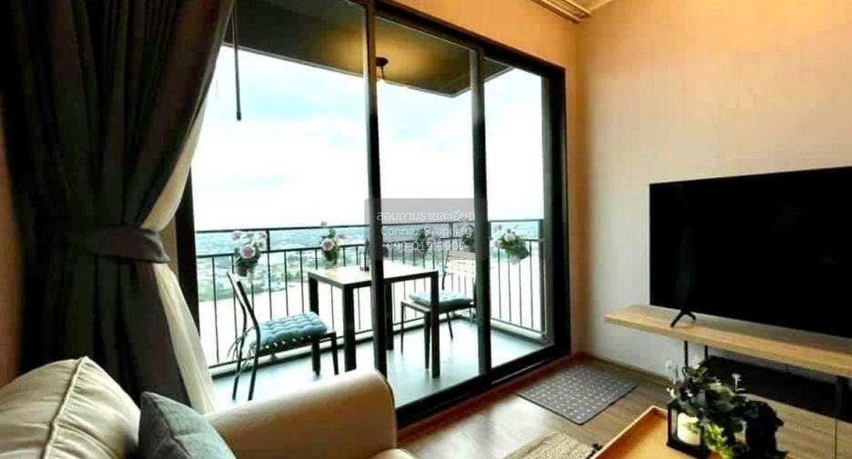 For rent 2 bedrooms condo in Yan Nawa, Bangkok