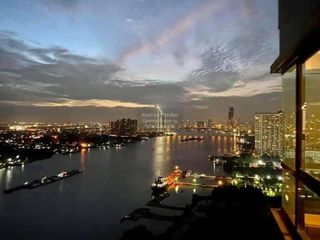For rent 2 bedrooms condo in Yan Nawa, Bangkok