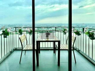 For rent 2 bedrooms condo in Yan Nawa, Bangkok